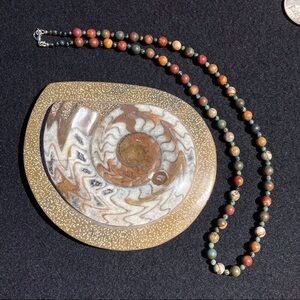 💰 𝕊 𝕠 𝕝 𝕕 💰 Pablo Picasso Necklace from Desert Beads Jewelry